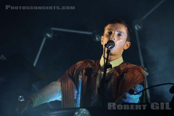TOTALLY ENORMOUS EXTINCT DINOSAURS - 2012-11-03 - PARIS - Grande Halle de La Villette - 